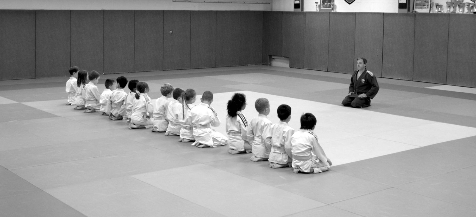 Cours de baby judo, les plus jeunes judokas du club