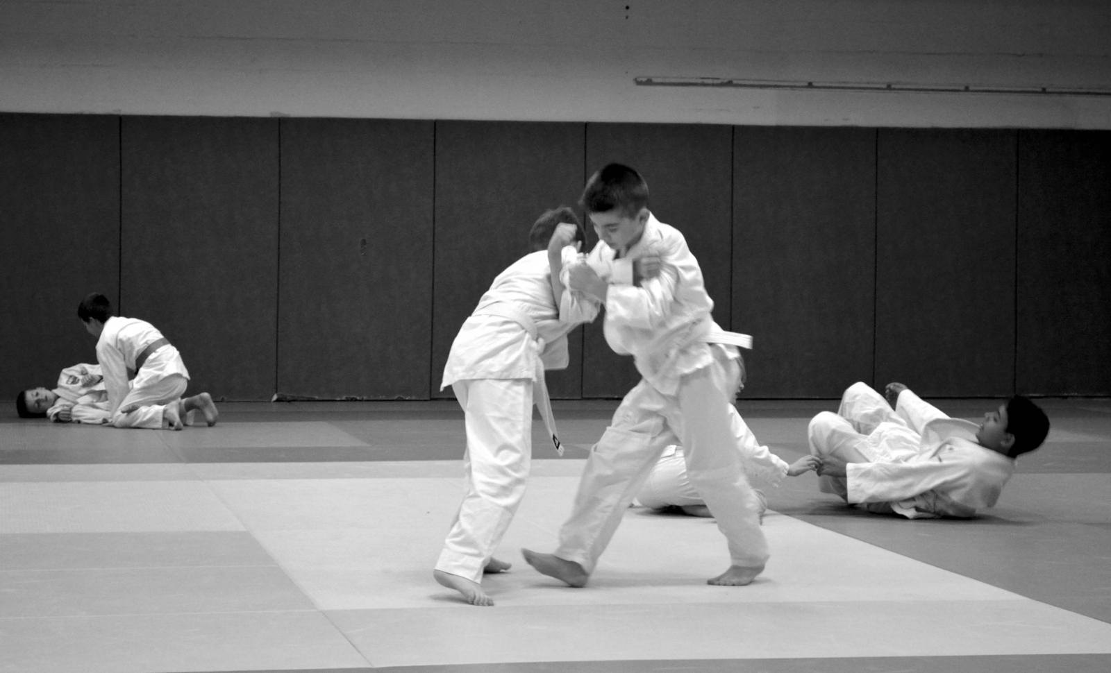 Cours de judo benjamins sur le tatami